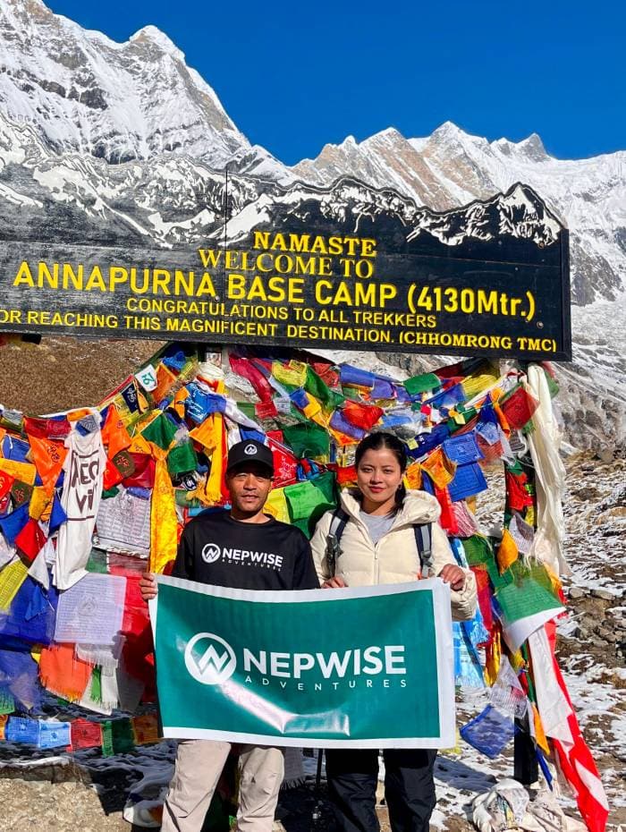 Nepwise Guide with Trekker